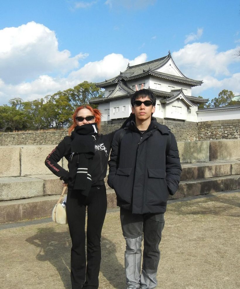 อบอุ่นสุดๆ คู่รักดาราดังเที่ยวญี่ปุ่นพร้อมหน้าครอบครัวฝ่ายชาย