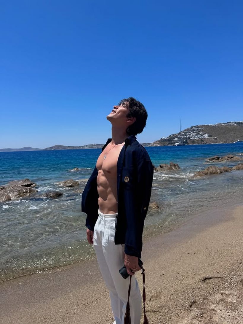 โซเชียลแตก!ณเดชน์กับภาพสุดจึ้ง! HOTจนต้องใช้สติ๊กเกอร์ปิด!