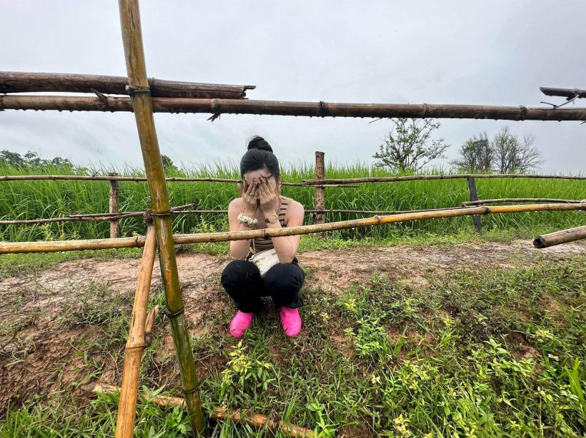 สุดห่วง! นางเอกหมอลำชื่อดัง หลับใน ประสบอุบัติเหตุรถพังยับ