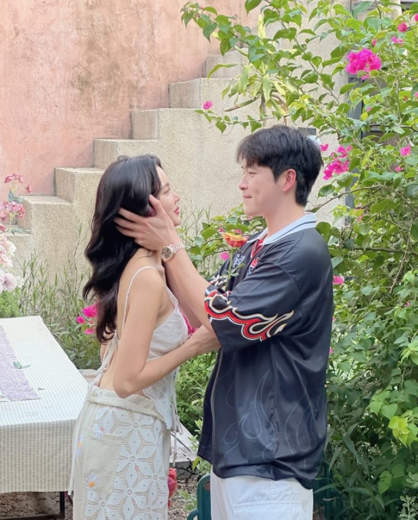 โบว์ เมลดา โชว์แหวนเพชรที่อาเล็ก ธีรเดช เซอร์ไพรซ์สวมให้เม็ดใหญ่เป้งมาก!