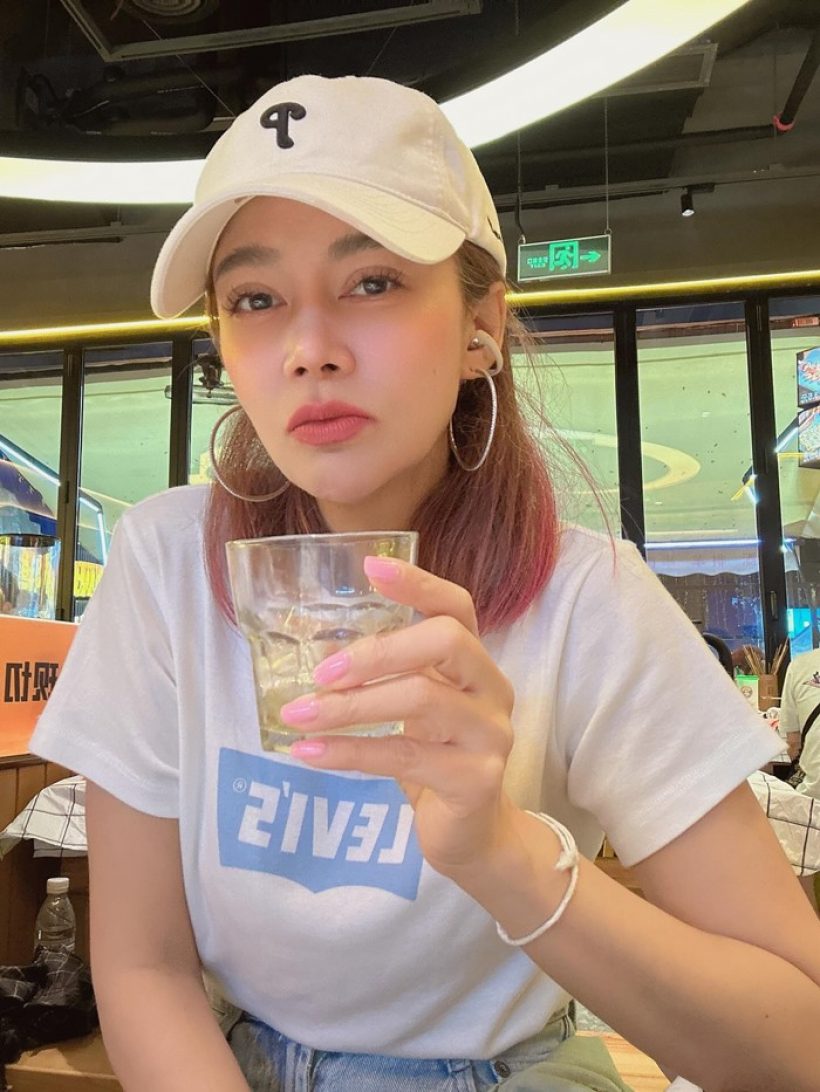 ว๊าย เกิดอะไรขึ้น ปู มัณฑนา รัวโพสต์ฟาดเจ้าพ่อสื่อซุกเมียน้อย