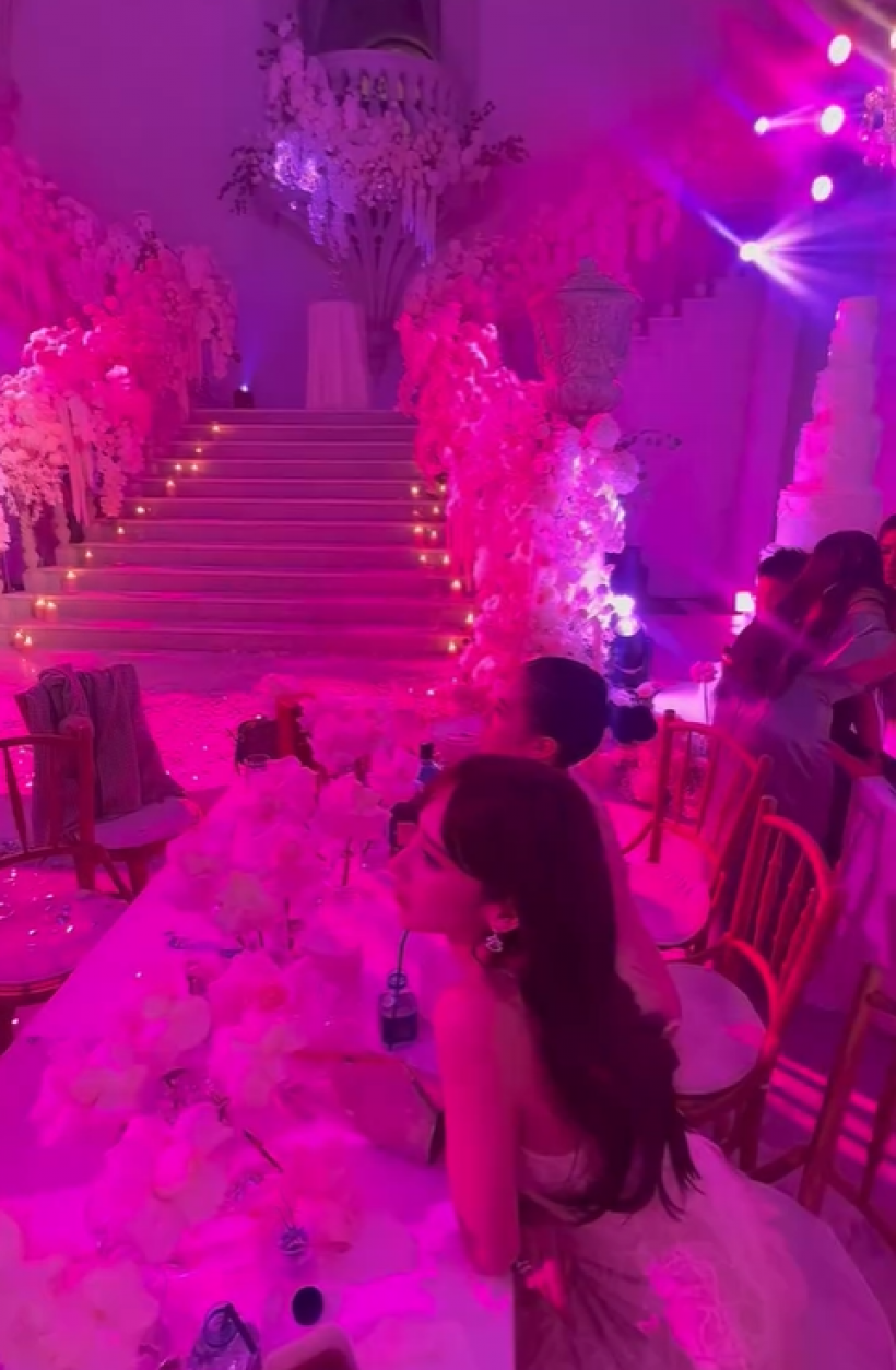 หรือหวยจะออกคู่นี้ อั้ม-ไฮโซพก เจอกันช็อตนี้ทำเเฟนๆลุ้น