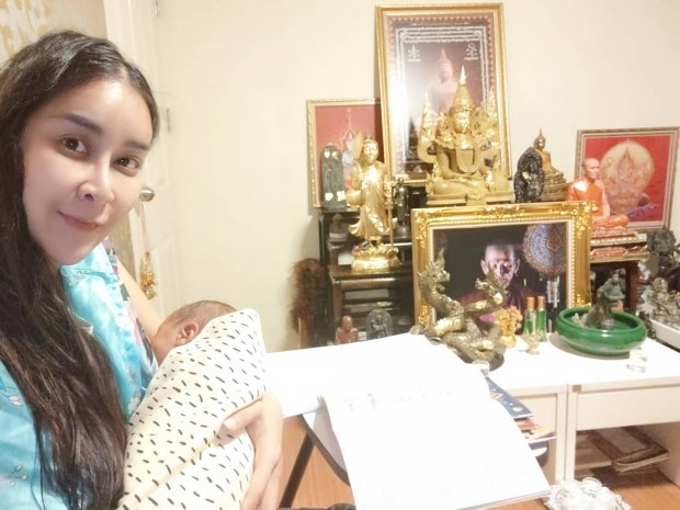 ใหม่ ถูกติ ห้องพระกับการให้นมลูก สุดทนสวนกลับทันควัน!