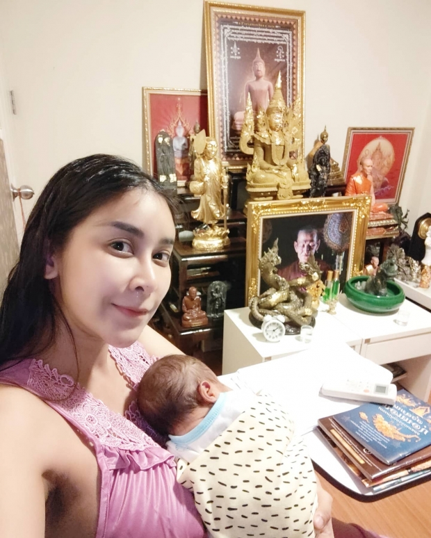 ใหม่ ถูกติ ห้องพระกับการให้นมลูก สุดทนสวนกลับทันควัน!