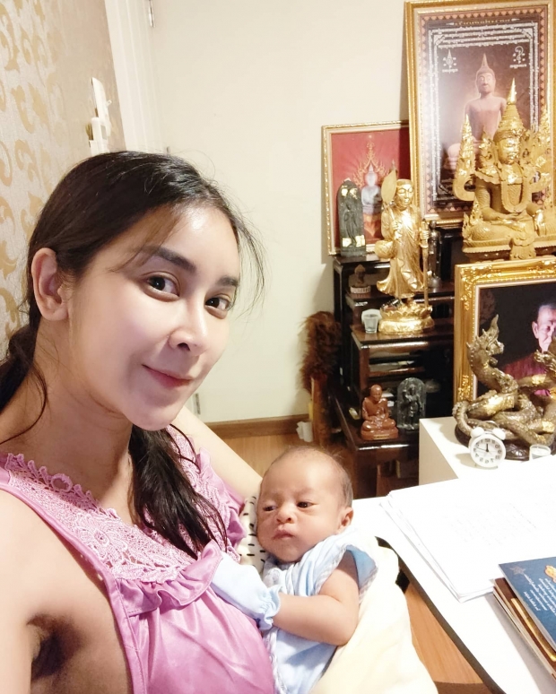 ใหม่ ถูกติ ห้องพระกับการให้นมลูก สุดทนสวนกลับทันควัน!