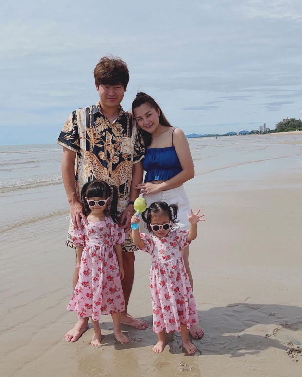 อุ๊ย! 3 แม่ลูกโชว์ความน่ารัก แต่หลุดโฟกัสท้องป่อง