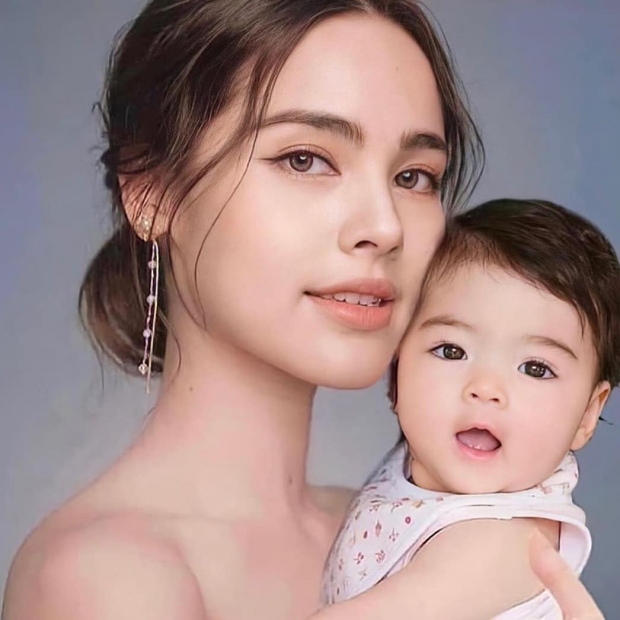 แซวญาญ่า อุ้ม น้องเดมี่ ถ้าได้ลูกสาวก็จะประมาณนี้นะคะที่รัก พร้อมแท็กณเดชน์