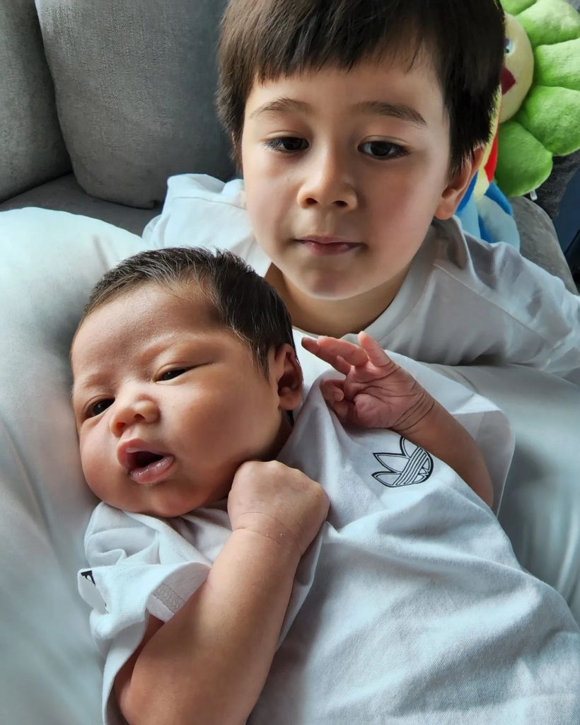 ฟันธงฉับ!น้องแอบิเกล ลูกสาว “แม่ชม-พ่อน็อต”วัย 1 เดือนสรุปเหมือนใคร?