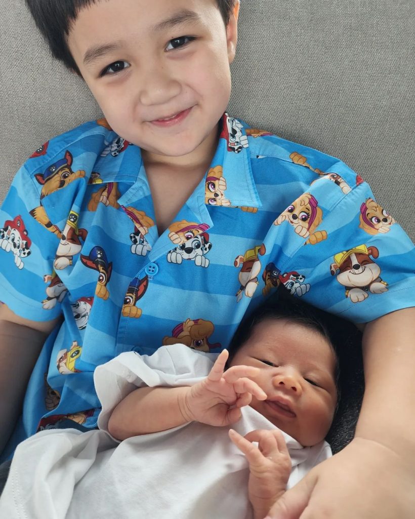 ฟันธงฉับ!น้องแอบิเกล ลูกสาว “แม่ชม-พ่อน็อต”วัย 1 เดือนสรุปเหมือนใคร?