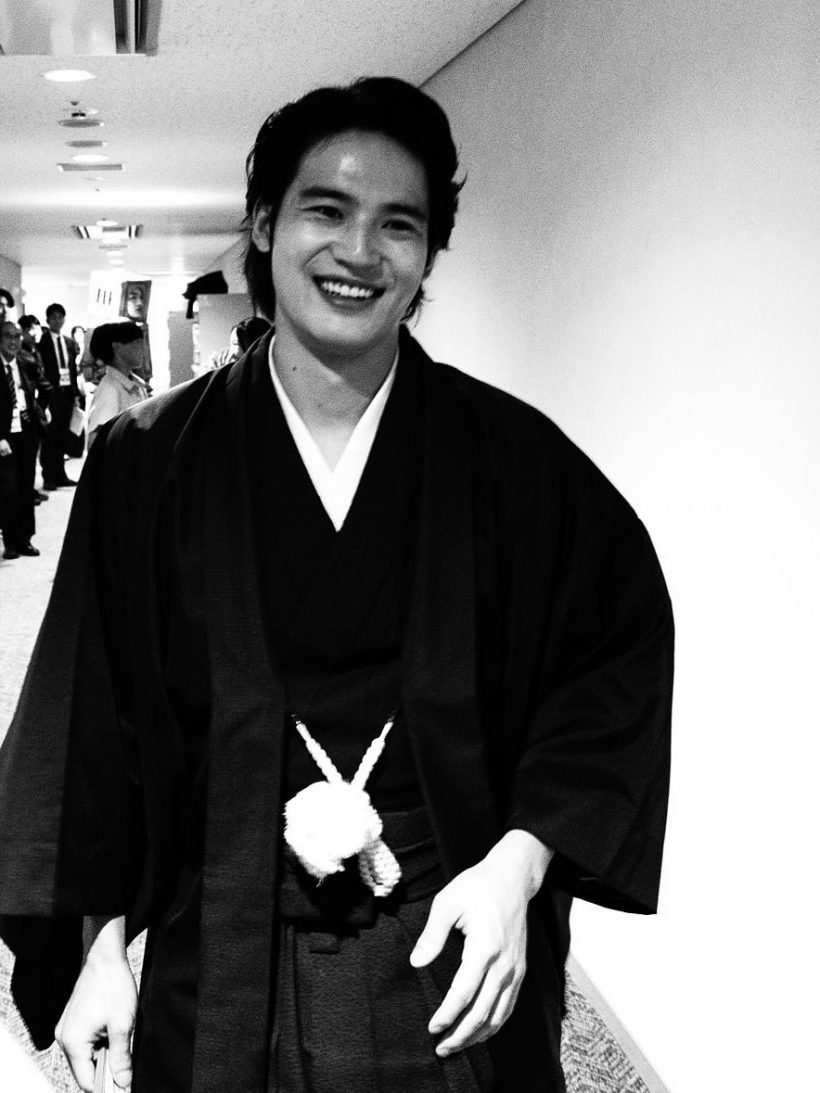 เเฟนคลับถึงกับงง! พระเอกดังวัย26 ประกาศข่าวดี 2 เด้ง