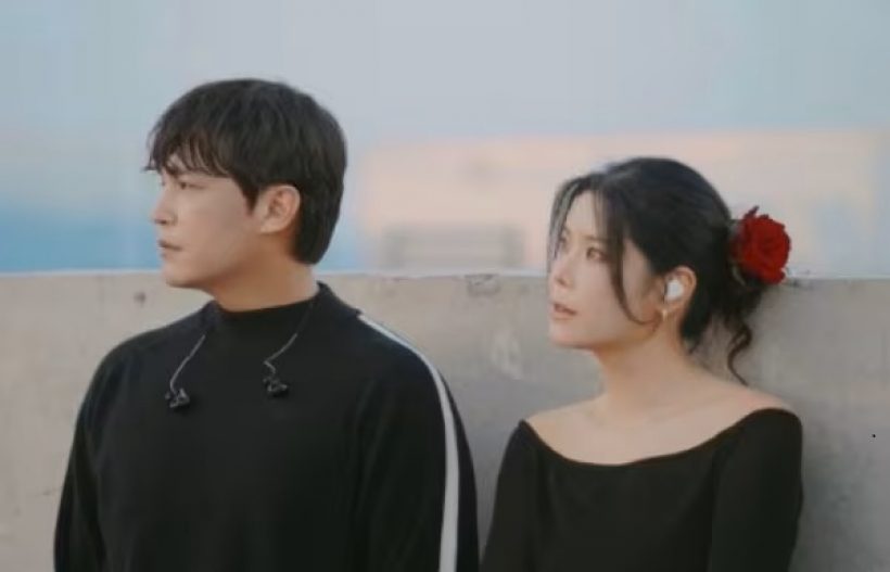ฝืนไปต่อไม่ไหว! คู่รักนักร้อง เซ็นใบหย่าปิดฉาก 11 ปี