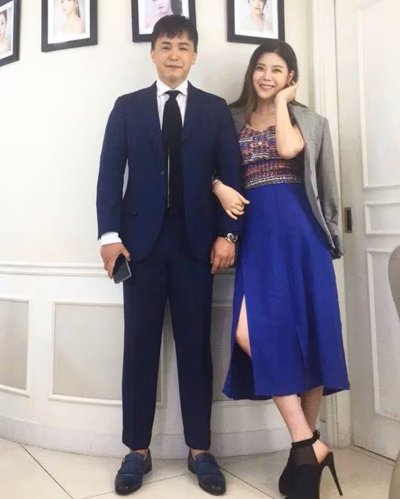 ฝืนไปต่อไม่ไหว! คู่รักนักร้อง เซ็นใบหย่าปิดฉาก 11 ปี