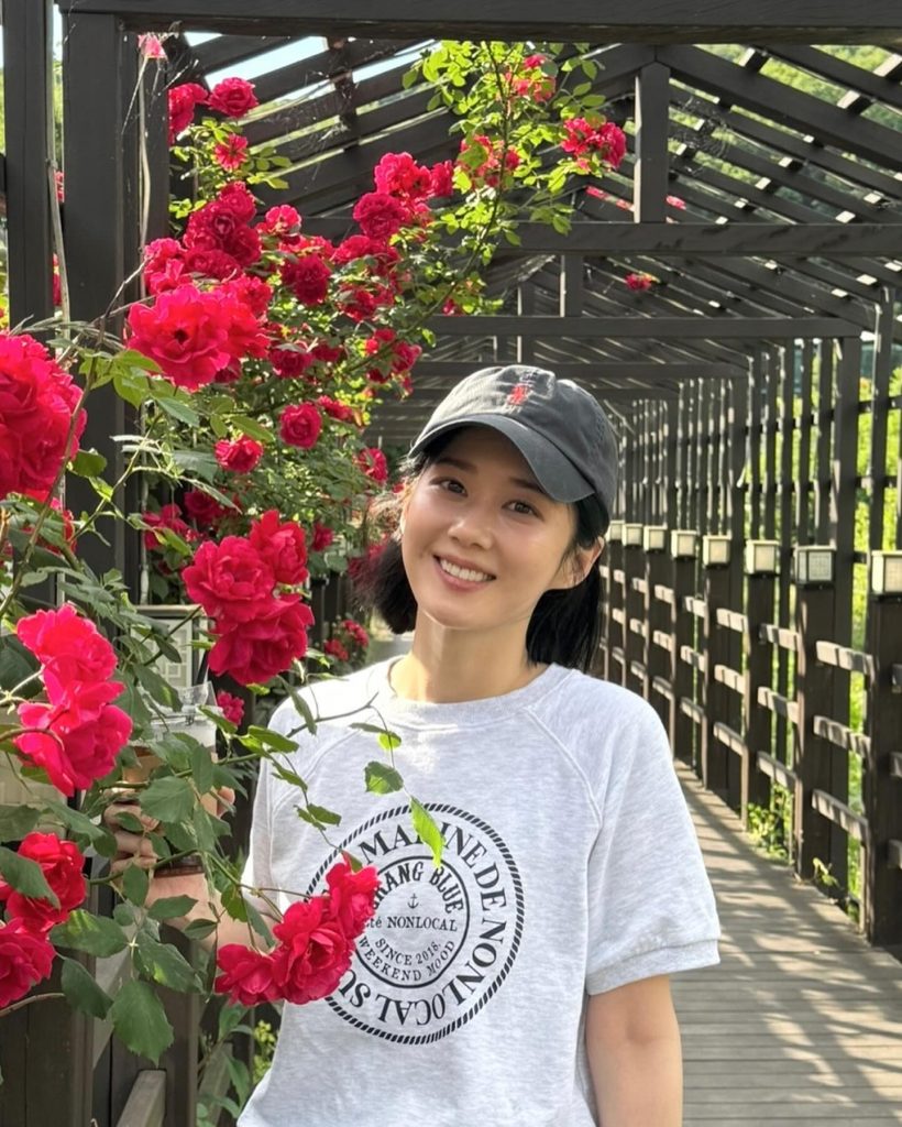 ส่องเลย นางเอกหน้าเด็กในตำนาน อวดความปัง เที่ยวไทยสุดชิลล์!