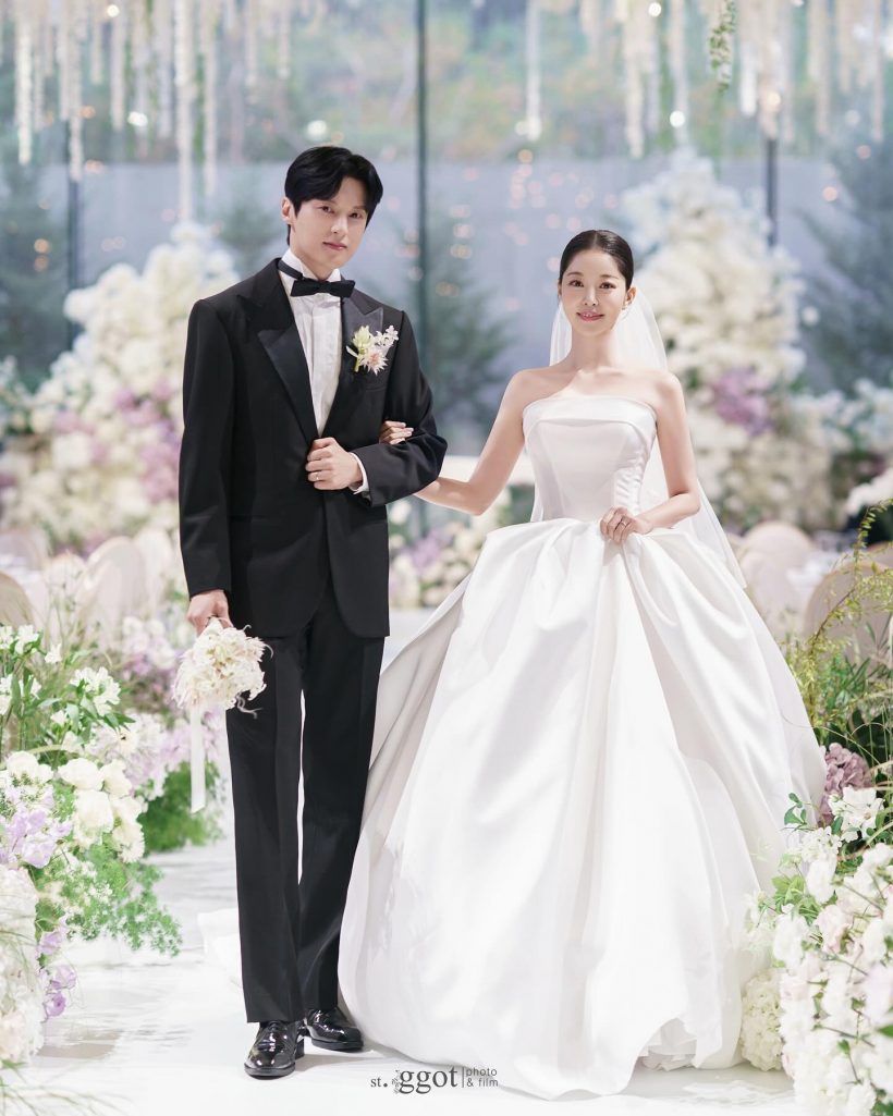 ซุ่มเงียบมานาน! นักแสดงสาว จูงมือหนุ่มในจอ วิวาห์หวาน