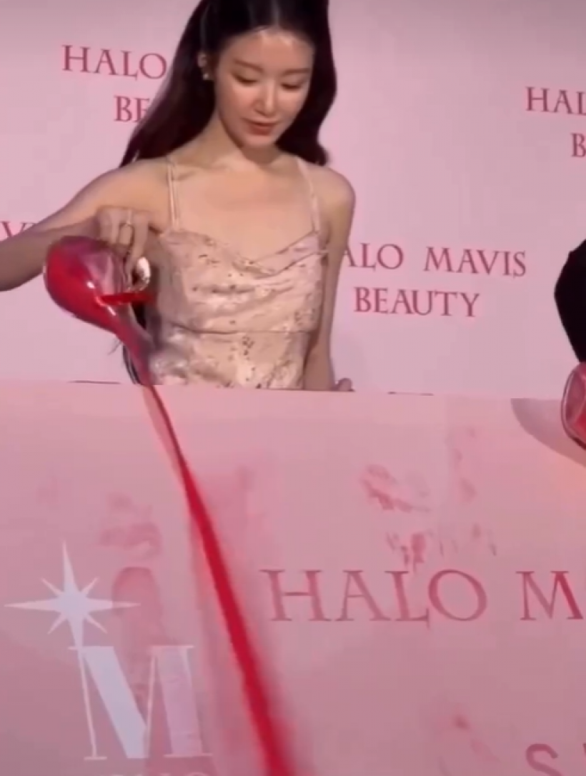 ศิลปินสาวโดนรุมบูลลี่ ทำพลาดนิดเดียว คนในโซเชียลพร้อมใจสาป!