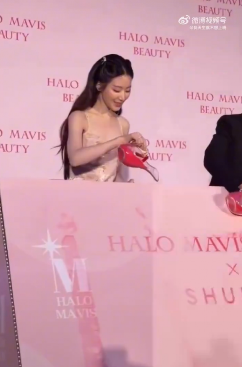 ศิลปินสาวโดนรุมบูลลี่ ทำพลาดนิดเดียว คนในโซเชียลพร้อมใจสาป!