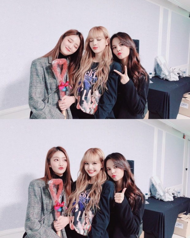 แก๊งไอดอลสาวคนไทย! ให้กำลังใจ ลิซ่า ในคอนเสิร์ตใหญ่ BLACKPINK ครั้งแรก