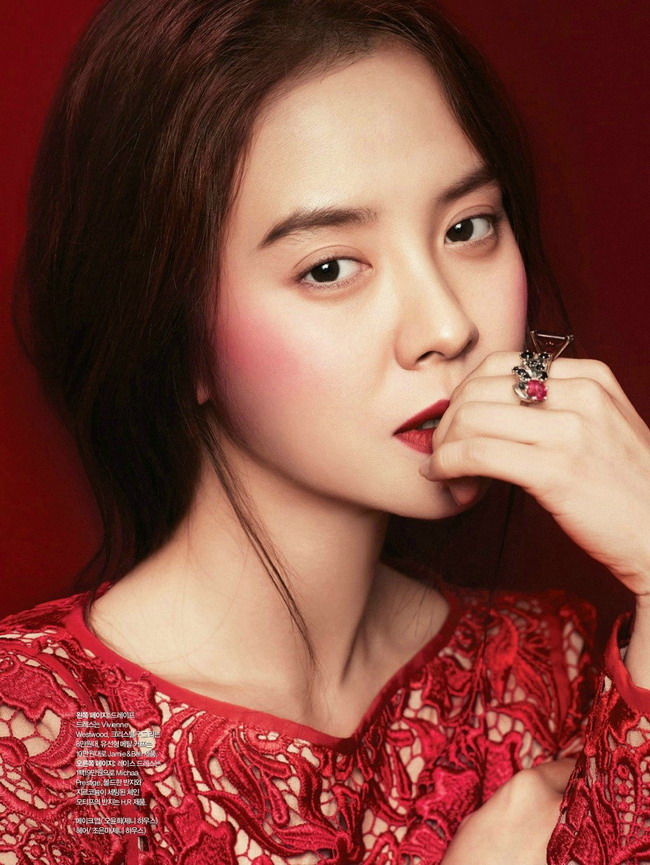 Song Ji Hyo 