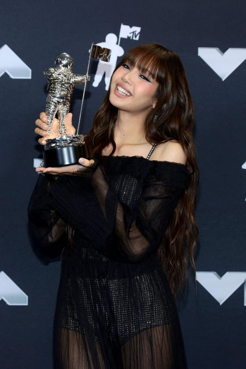 ยินดีสนั่นโลก! ลิซ่า คว้ารางวัลเวทีMTVเป็นปีที่2