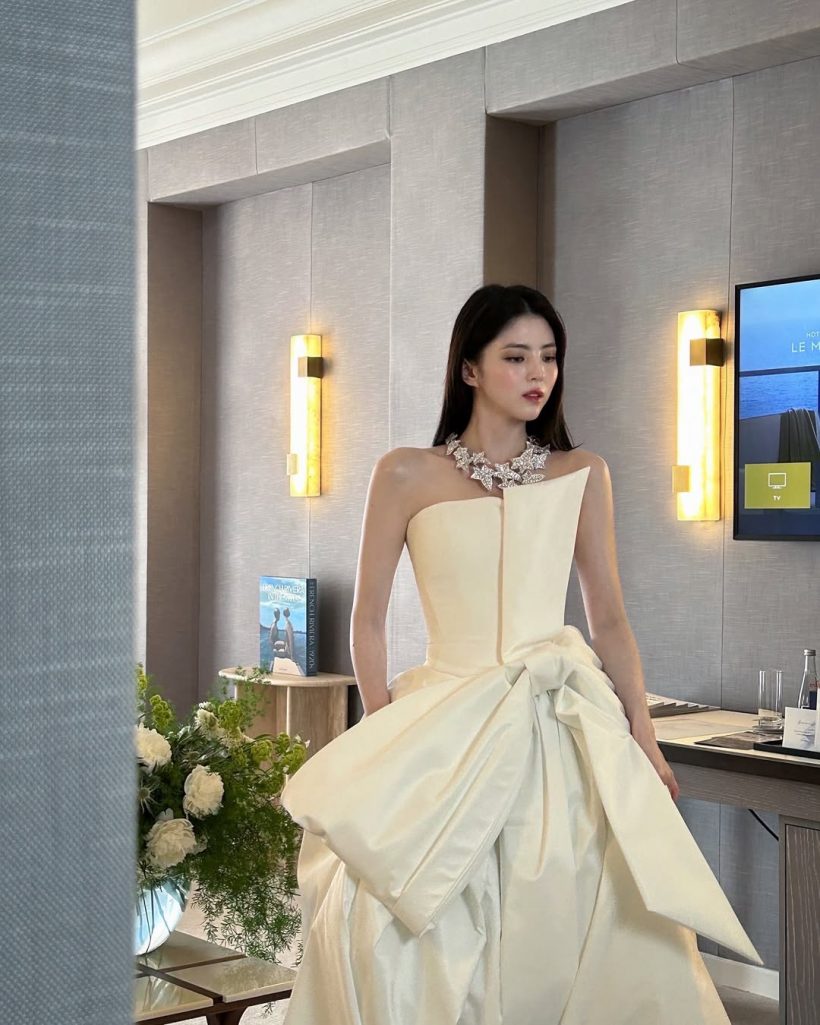 จึ้งมากแม่! 2ลุค "ฮันโซฮี" หน้าส่งชุด ชุดส่งคน เจิดจรัสพรมแดงคานส์ครั้งที่ 78!