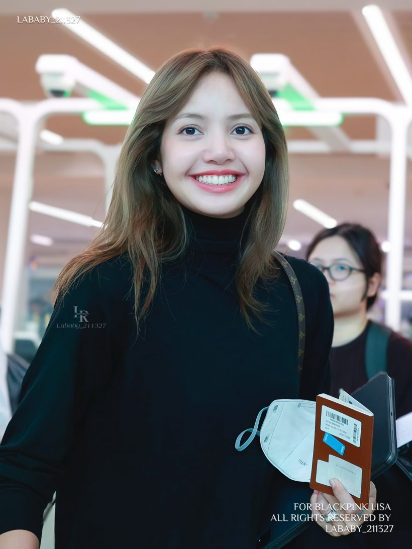 ลิซ่า ทำเเฟนทั่วโลกเเตกตื่น! มีสิ่งหนึ่งหลุดโฟกัสเต็มๆ
