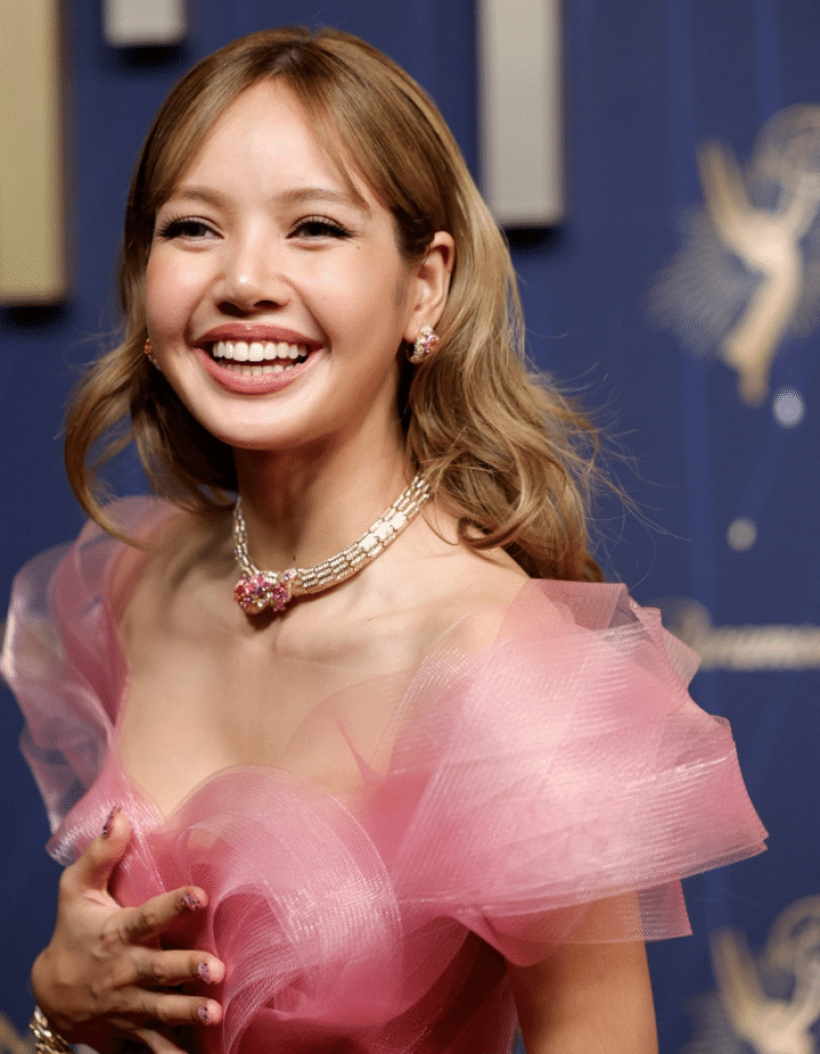 เเฟนทั่วโลกไม่เผื่อใจ ลิซ่า BLACKPINK ลุ้นขึ้นแท่นเจ้าหญิงดิสนีย์!