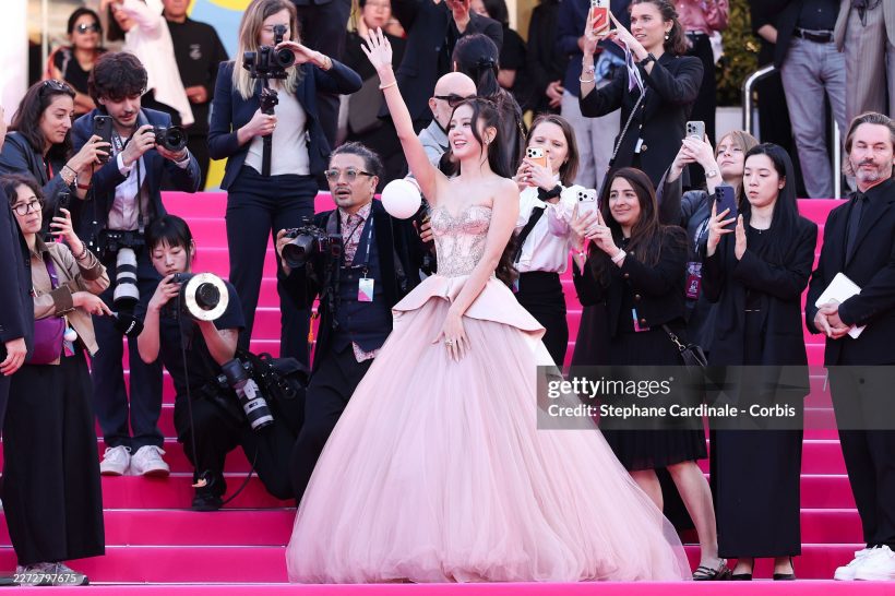 มูฟออนแบบตัวแม่! จีซูเฉิดฉายกลางคานส์ หลังตัดขาดพี่ชาย