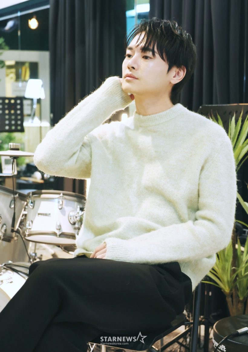 เกิดอะไรขึ้น? ดาราหนุ่ม ประกาศลาออกจากวงการบันเทิง
