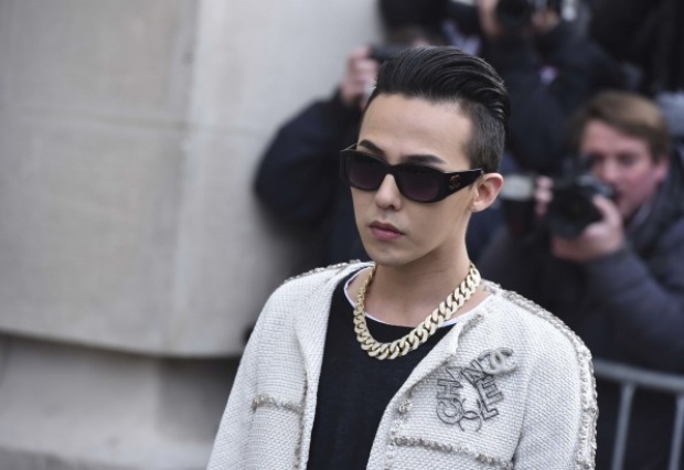  G-Dragon” ถูกส่งตัว เข้ารับการผ่าตัดหลังบาดเจ็บที่ข้อเท้าขวา