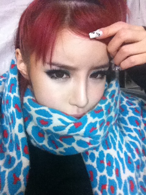 Park Bom 2NE1 เผยภาพใบหน้าไร้เครื่องสำอาง 