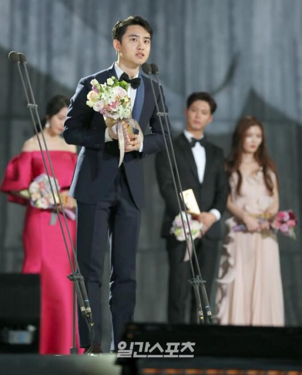 บรรยากาศคนดังเกาหลีสวย-หล่อ ร่วมงาน BaeksangArtsAwards2017 