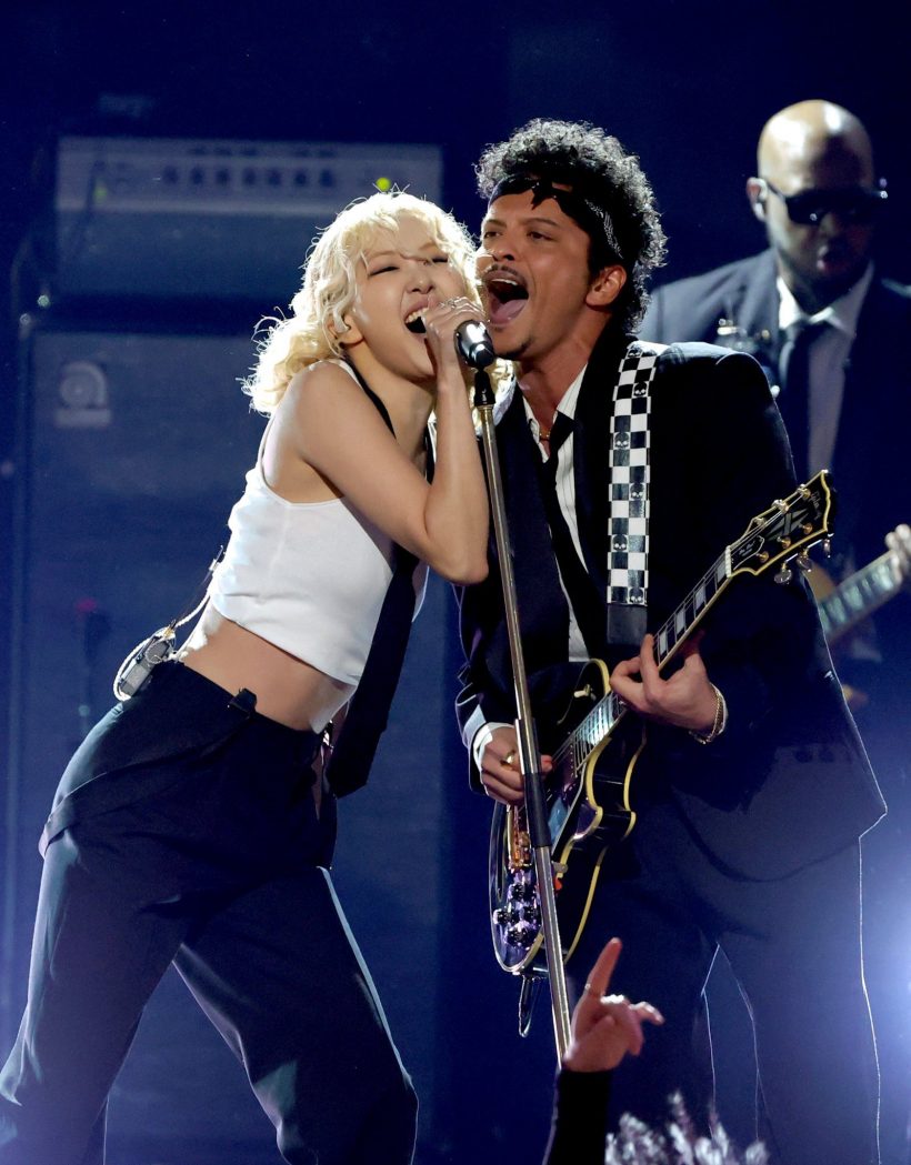 ย้อนชม ‘โรเซ่’-บรูโน่มาส์ โชว์เปิดตัวสุดปังในงาน GRAMMYs