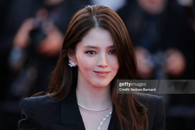 ฝรั่งอ้าปากค้าง!พส.ฮันโซฮี ฟาดชุดนี้ไปเดินพรมแดงคานส์