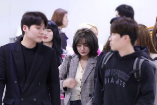 จี ฮโย twiceปล่อยโฮ กลางสนามบิน เครียดเจอจับโยงเพราะข่าว จอง จุนยอง(คลิป)