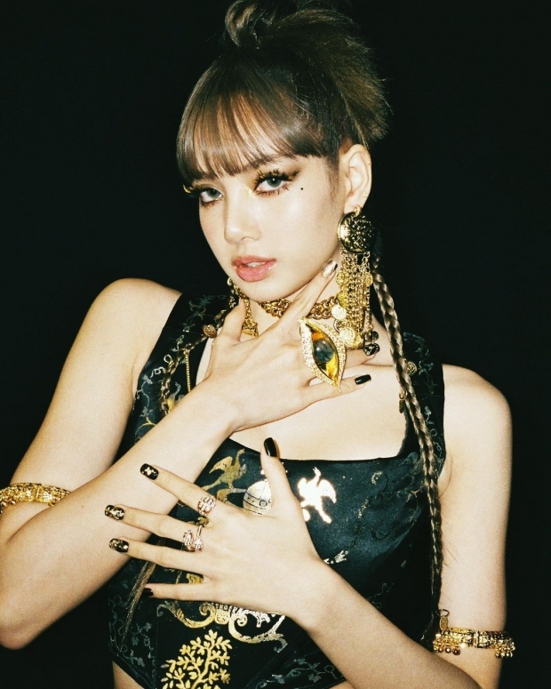  ต๊าชไม่ไหว! ลิซ่า ยกปราสาทพนมรุ้งเฉิดฉายในMV LALISA