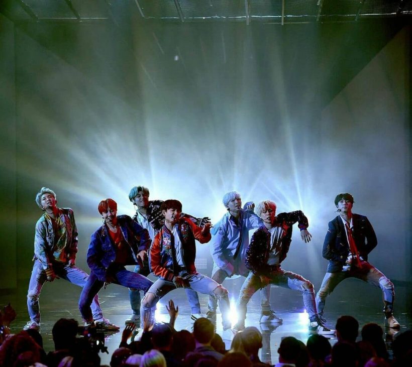 ชมคลิป BTS กระหึ่มโลกโชว์สดจากเวที American Music Awards 2021