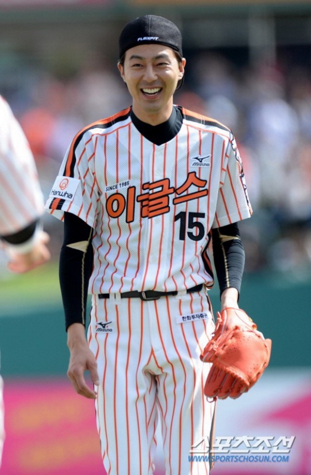 โจ อินซอง นักเบสบอล ที่หล่อที่สุดในเกาหลี! 