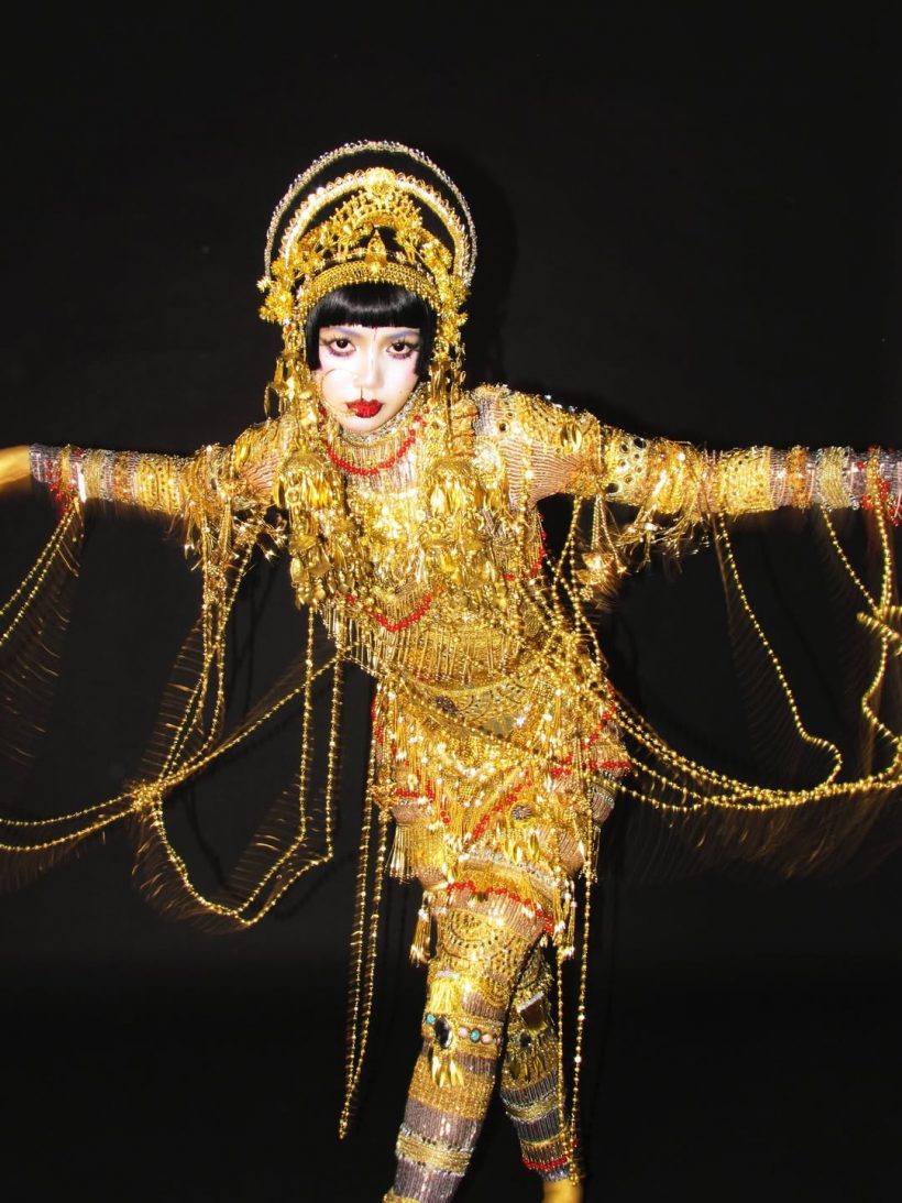 ลิซ่า BLACKPINK ทำทั่วโลกตะลึง โคฟเว่อร์ Jibaro รับฮาโลวีน