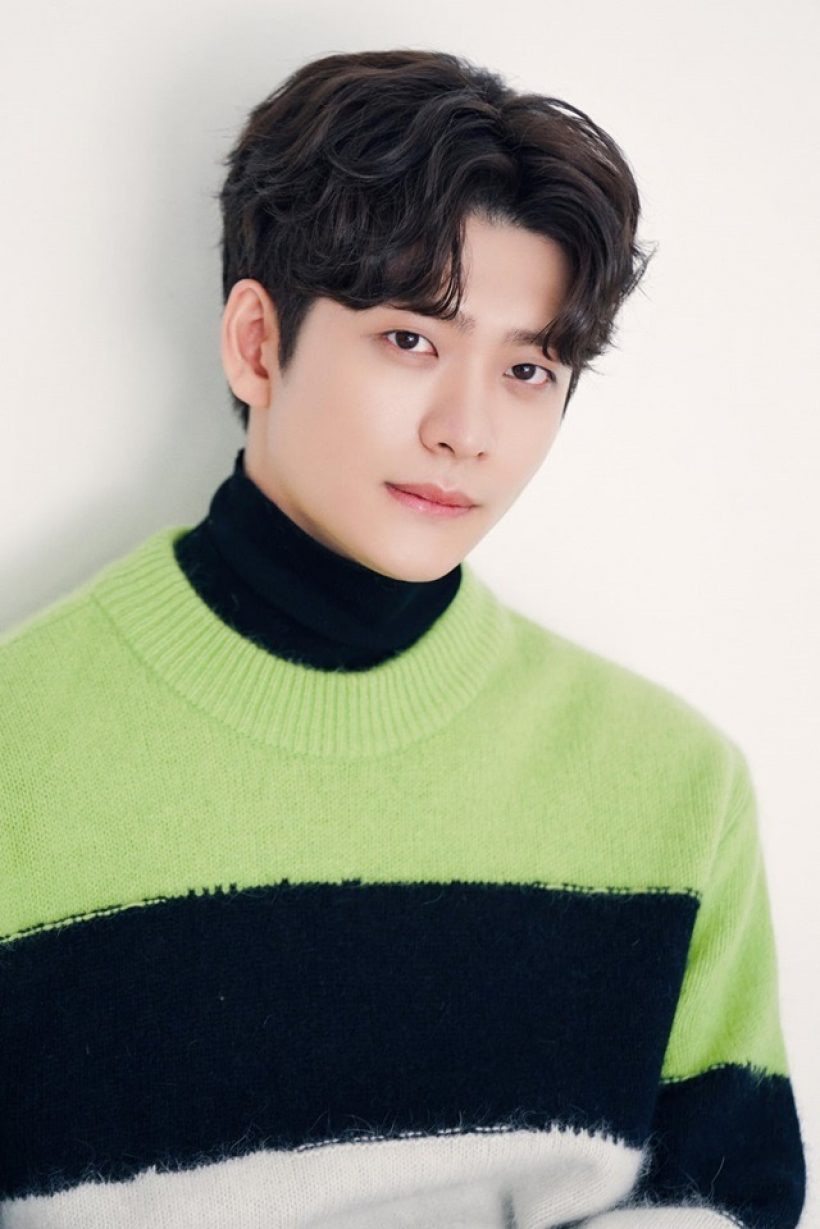 น่าชื่นชม พระเอกดาวรุ่ง อยู่วงการ 13 ปี ข่าวเสียหายไม่มีเลย!