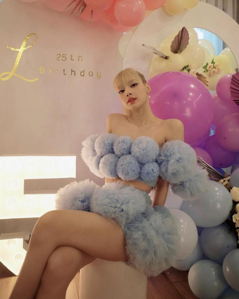 ย้อนโมเมนต์! วันเกิด ลิซ่า แต่ละปีปังไม่พัก สมมงตัวแม่