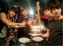  FT Island ฉลอง 6 ปีในวงการเพลง 