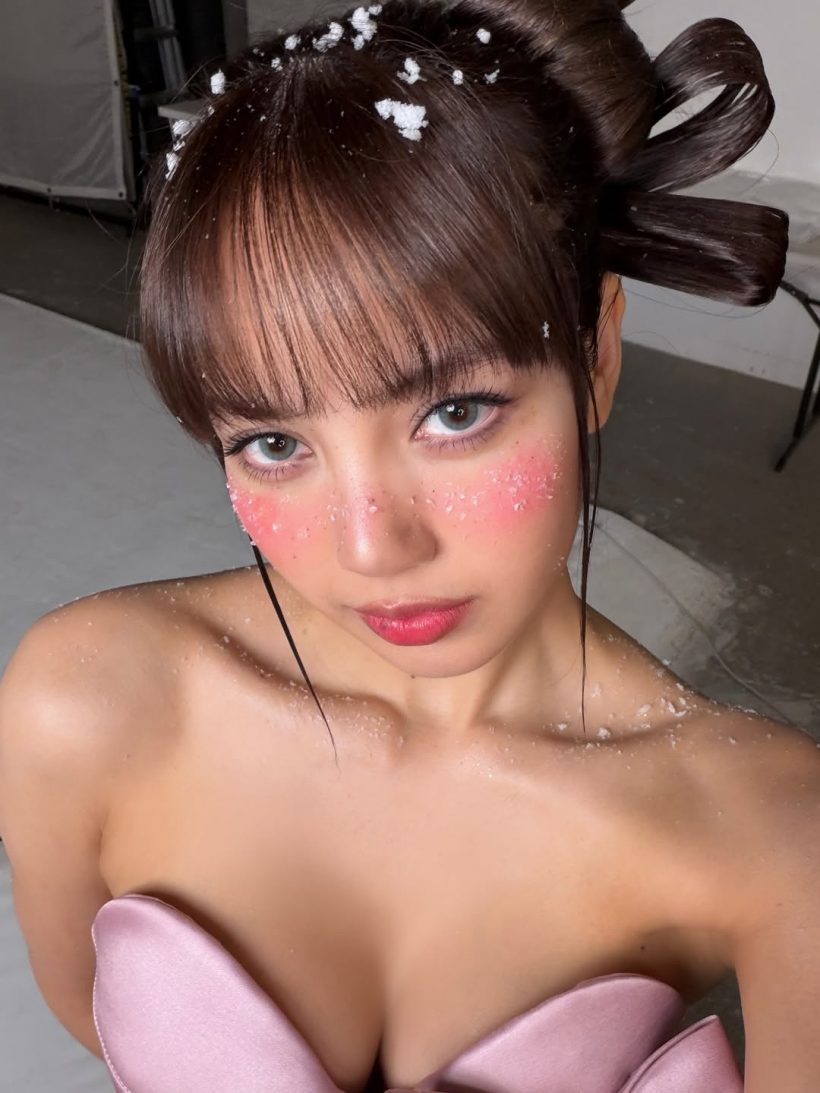 อึ้งความรวย ลิซ่า พกบัตรกระจก น้อยคนในโลกที่จะมี