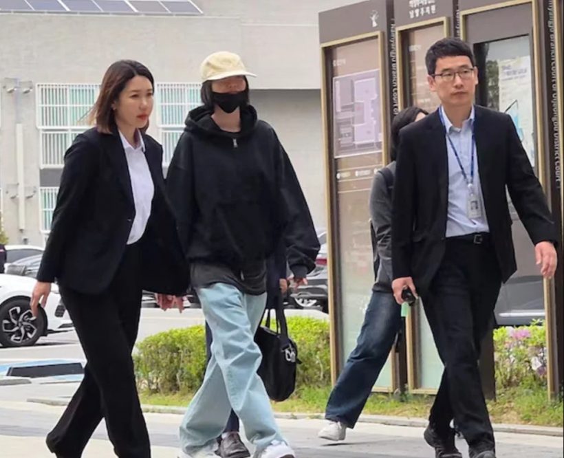 มองหน้าฉันสิ! นางเอกดังระเบิดใส่หน้าโจรบุกบ้านทำร้ายแม่