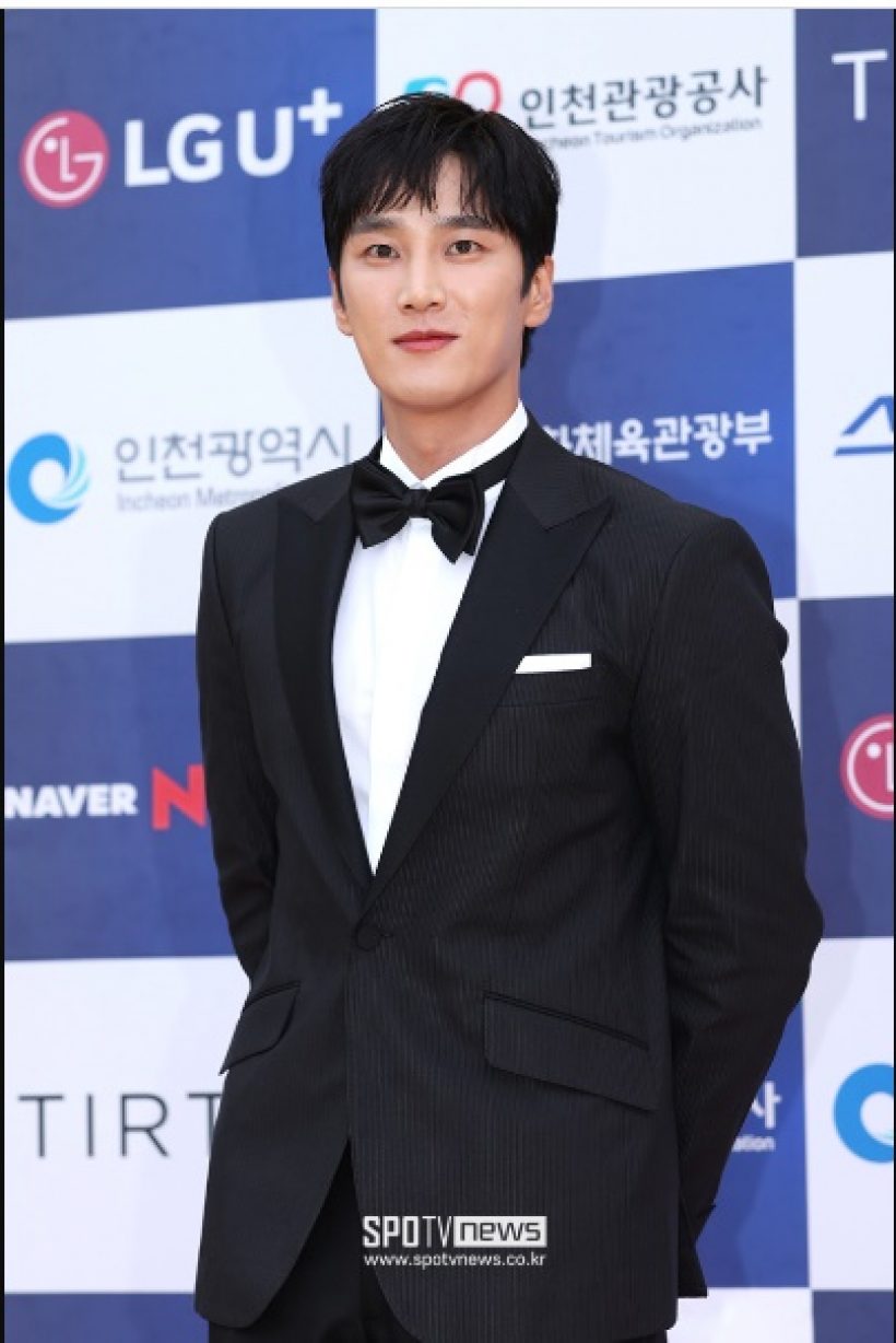 ส่องคนดังเกาหลี ตบเท้ารร่วมงาน 1st Blue Dragon Series Awards