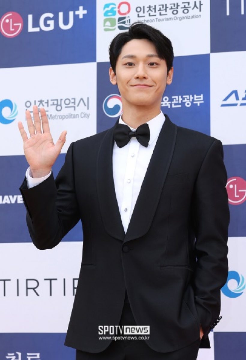 ส่องคนดังเกาหลี ตบเท้ารร่วมงาน 1st Blue Dragon Series Awards