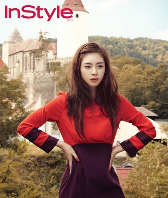 Lee Yeon Hee เผยภาพแฟชั่นใหม่ในนิตยสาร InStyle 