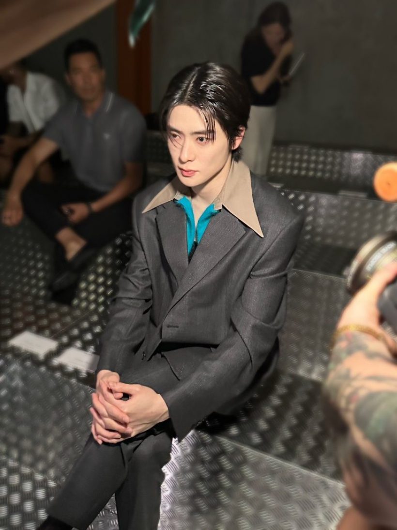 กรี๊ด! ซุปตาร์หนุ่มสาดออร่ากลางแฟชั่นโชว์Prada หล่อทยานติดเทรนด์