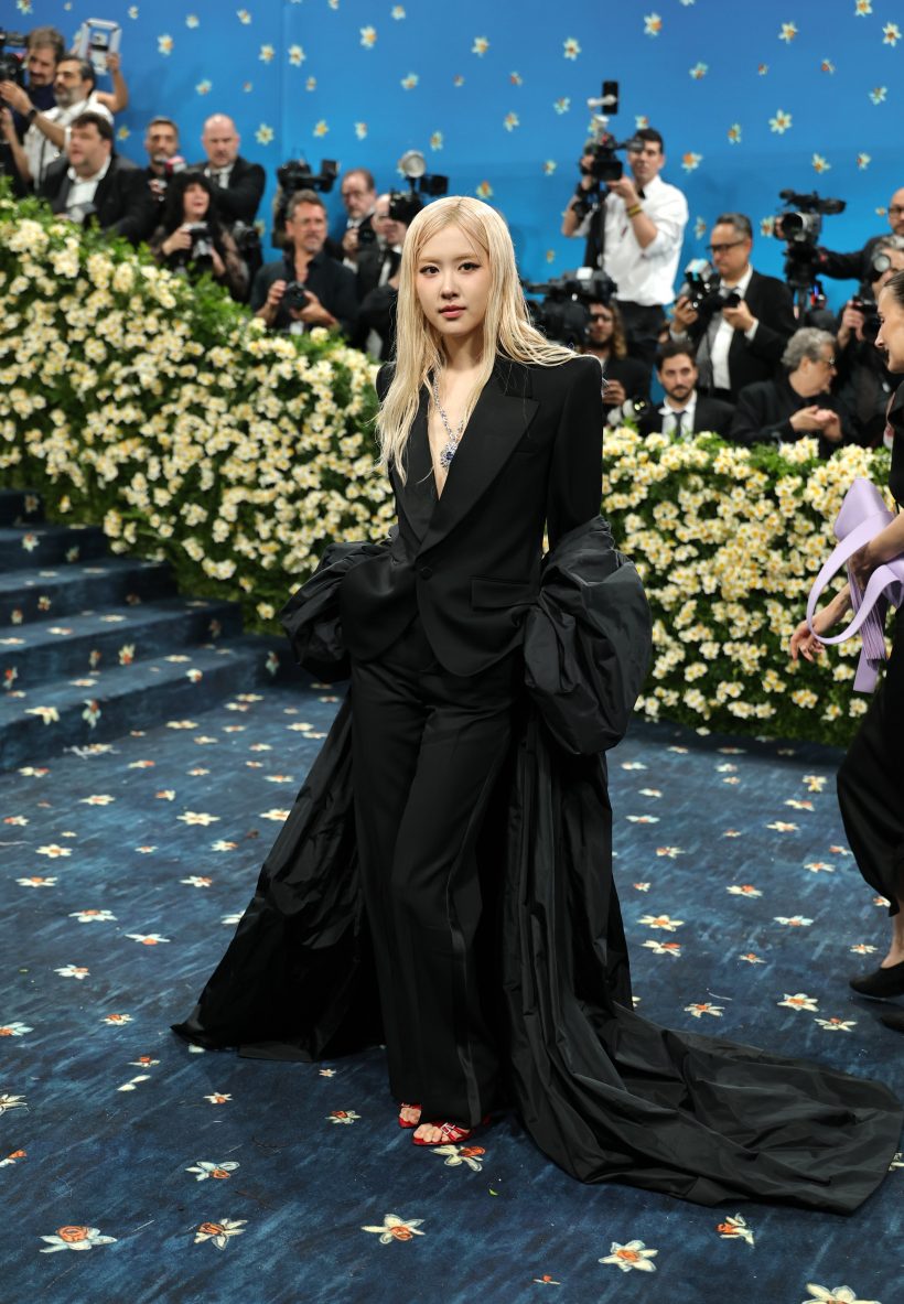 รวมความจึ้ง 3 สาว ลิซ่า-เจนนี่-โรเซ่ ทำ Met Gala สั่นสะเทือน