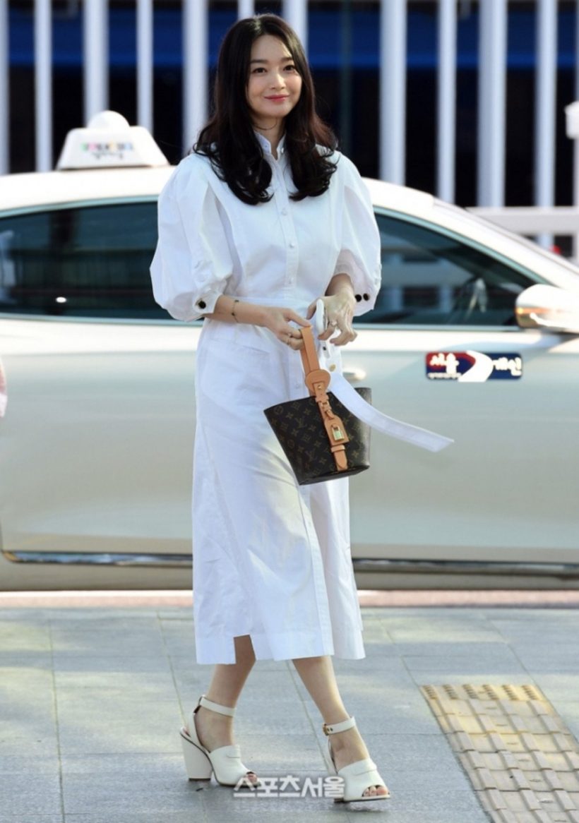 เปิดแอร์พอร์ตลุคนางเอกดัง สวยสะพรั่งกลางสนามบิน