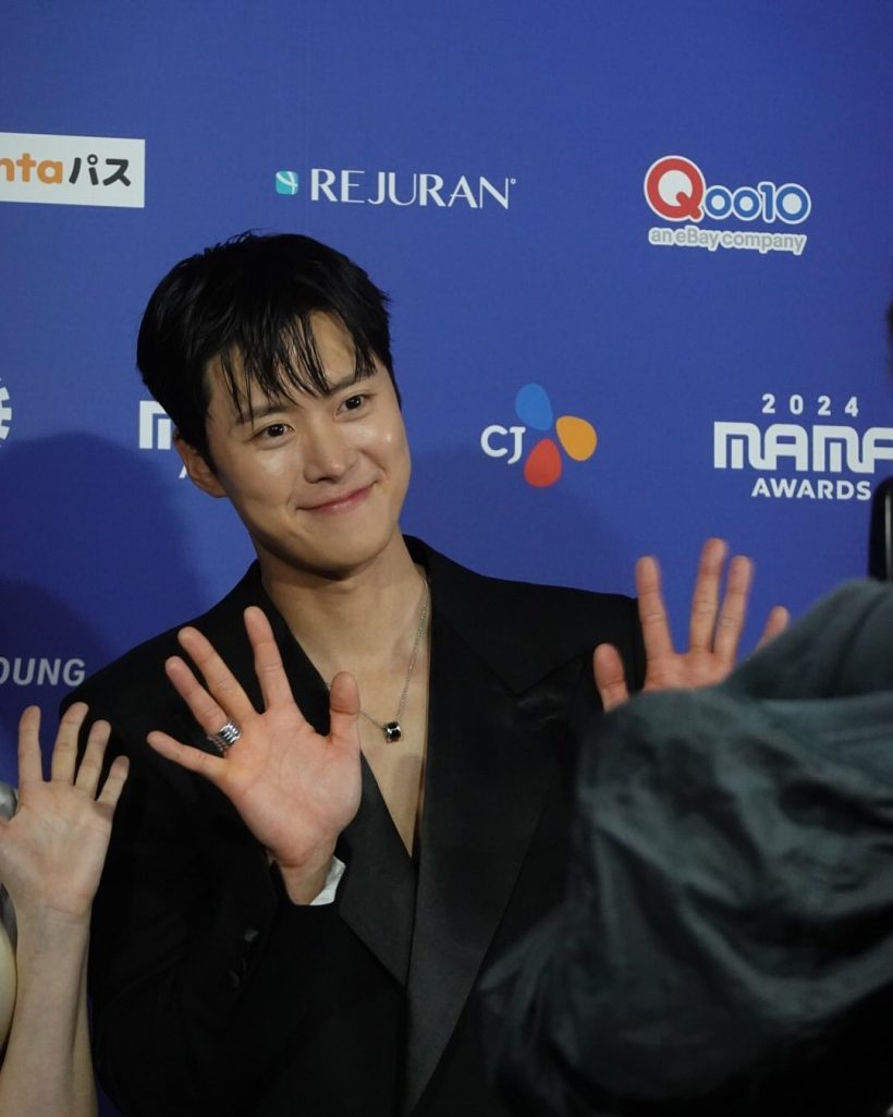 เเฟนคลับใจหาย! พระเอกดังหูดับเฉียบพลัน หามส่งรพ.ด่วน